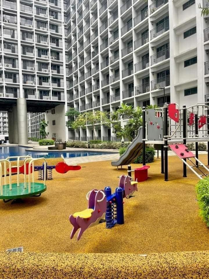 Shore 2 Residences High Speed Internet Walking Distance To Moa And Ikea 马尼拉 外观 照片