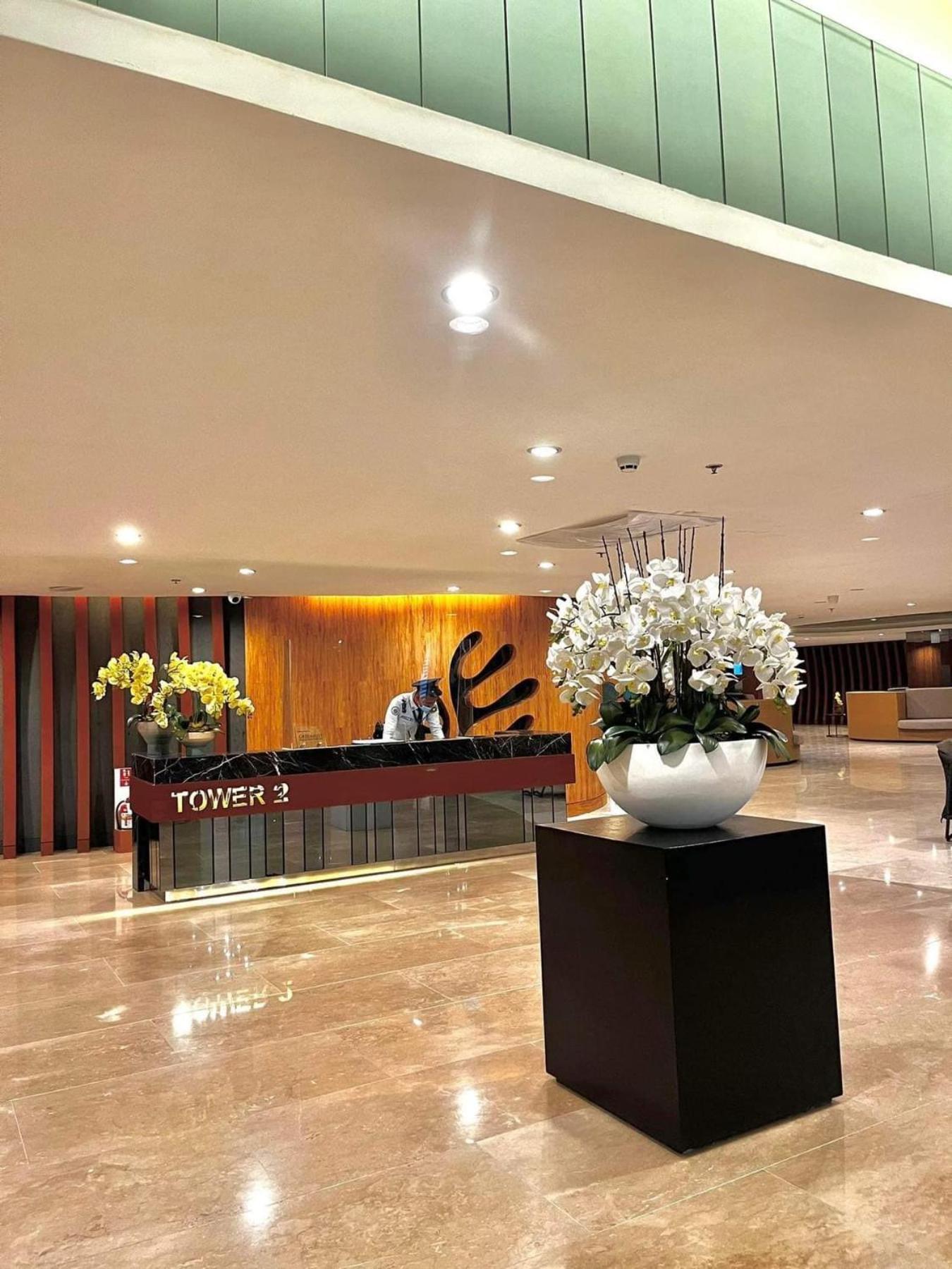 Shore 2 Residences High Speed Internet Walking Distance To Moa And Ikea 马尼拉 外观 照片