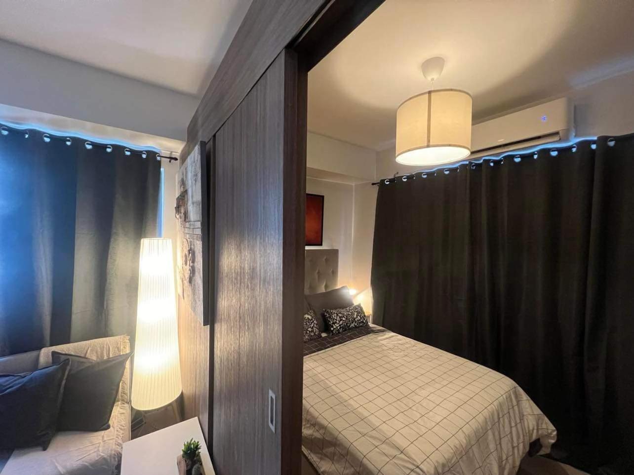 Shore 2 Residences High Speed Internet Walking Distance To Moa And Ikea 马尼拉 外观 照片