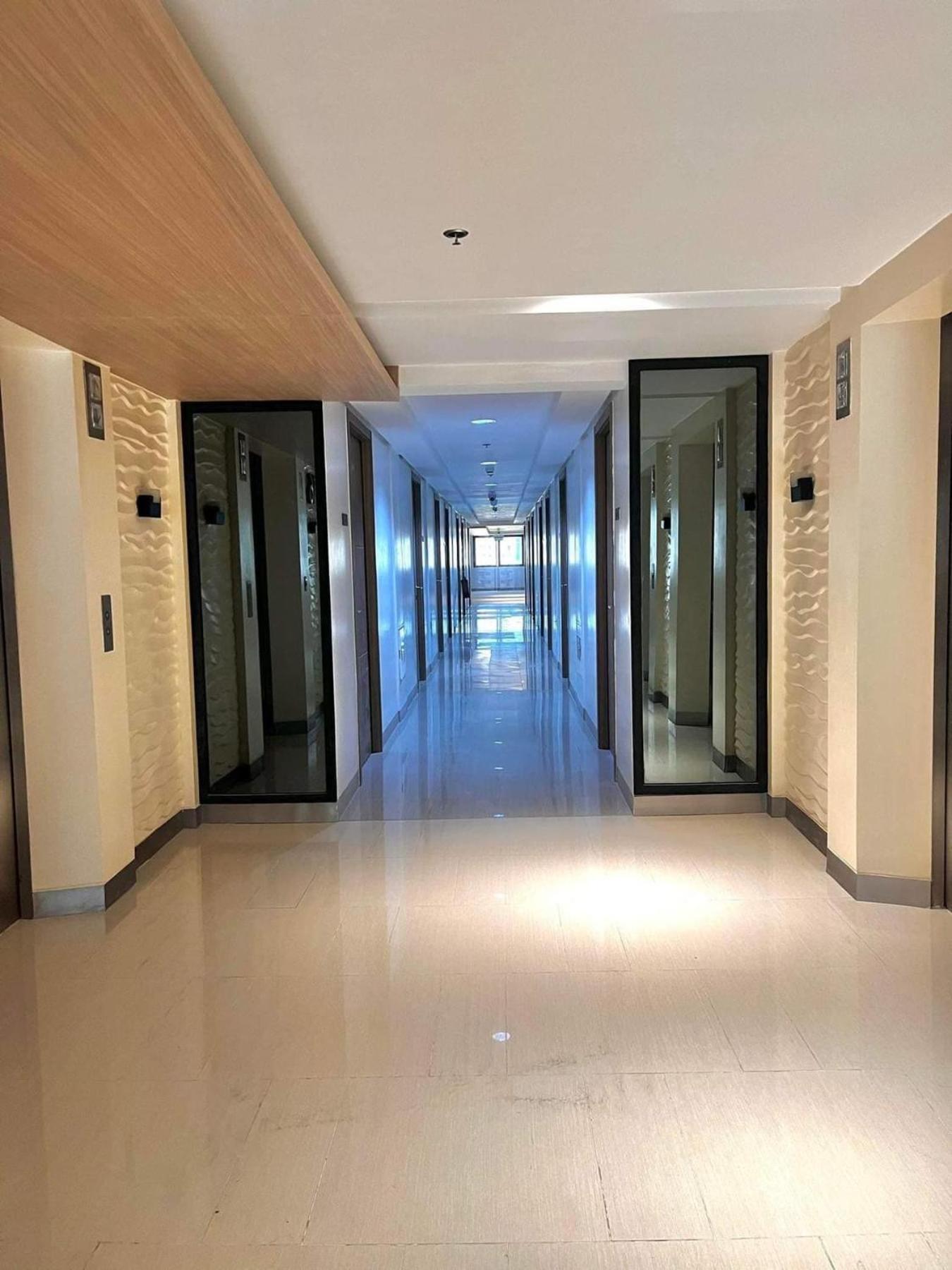 Shore 2 Residences High Speed Internet Walking Distance To Moa And Ikea 马尼拉 外观 照片