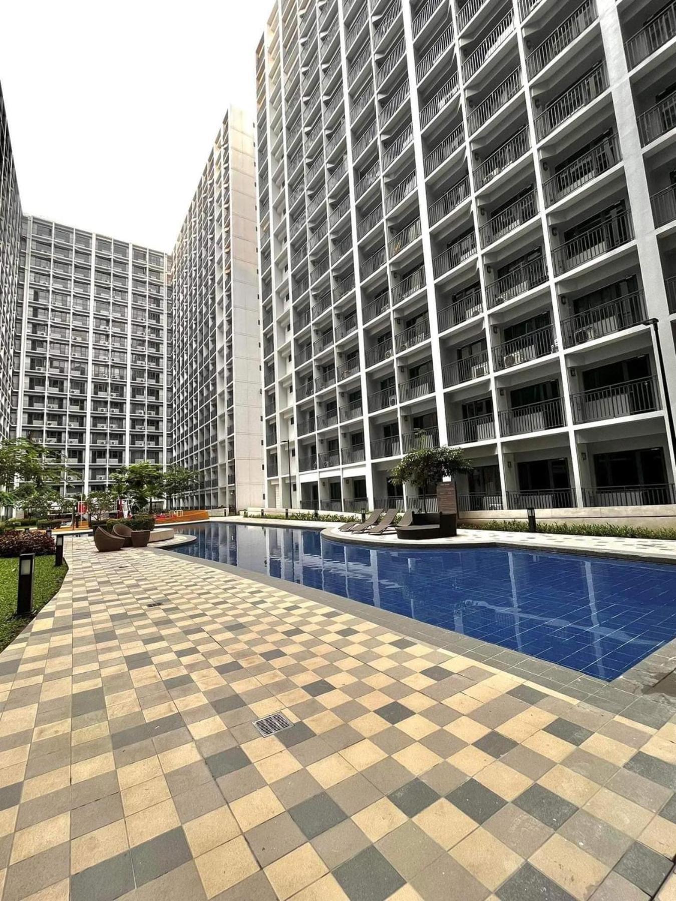 Shore 2 Residences High Speed Internet Walking Distance To Moa And Ikea 马尼拉 外观 照片